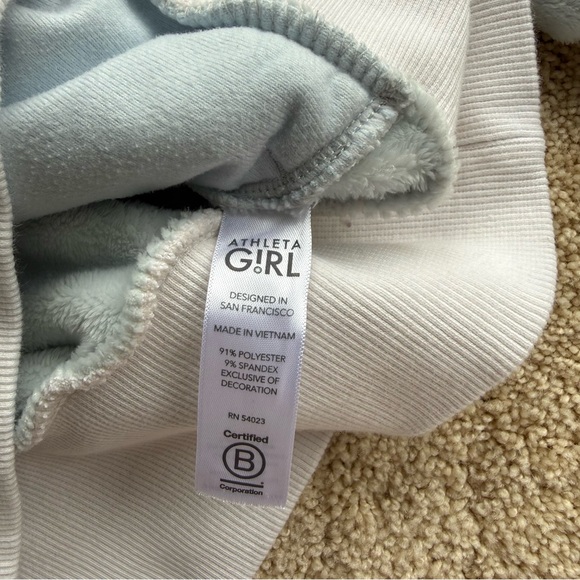 Athleta Girl Hoodie M 8-10 Light Blue Fleece Pullover Thumbholes Cozy Soft - Picture 3 of 6